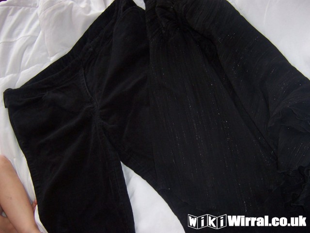Attached picture black cords.jpg